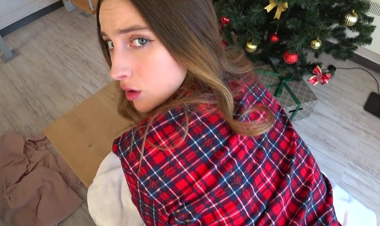 Resim Noel için ıslak amcığı dölle doldurdu